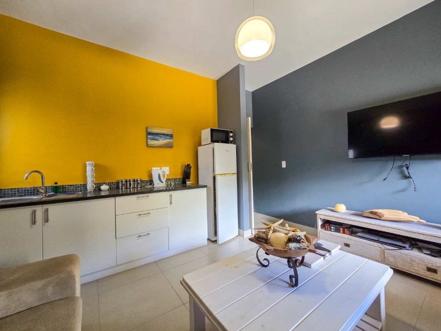 6 Bedroom Property for Sale in Stilbaai Oos Western Cape